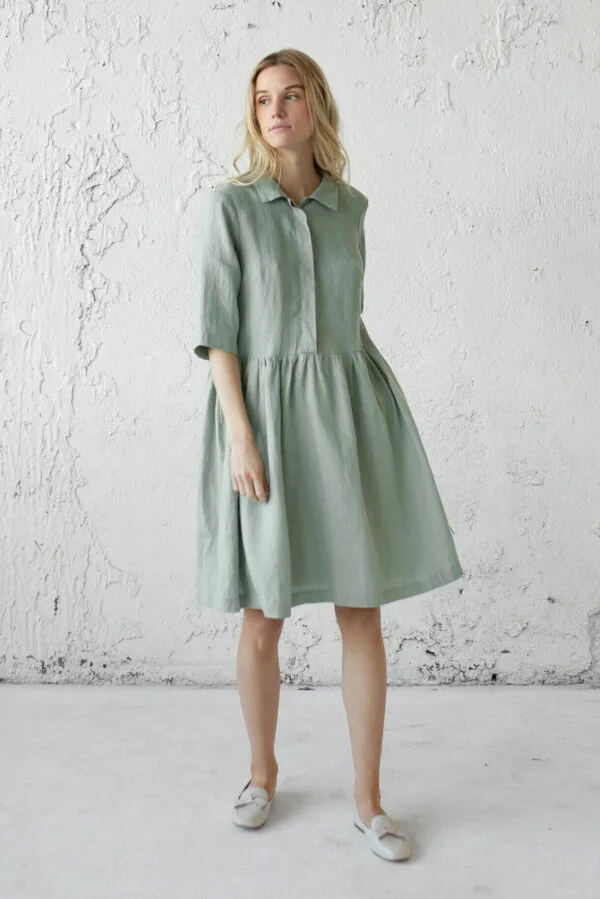 Moteriška lino suknelė Joana Adatytė žalia, laisvo silueto