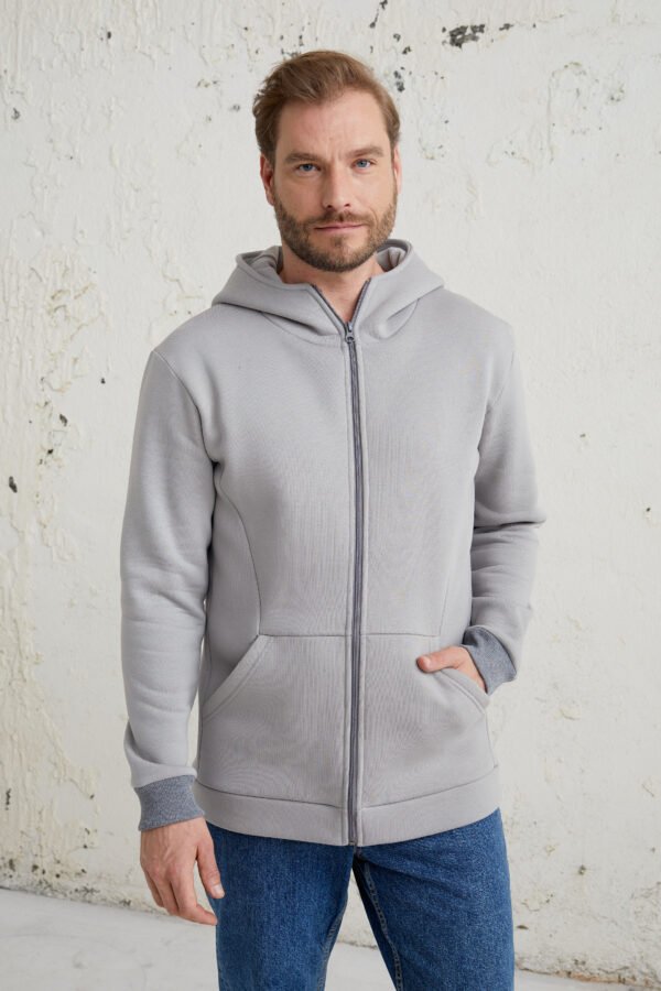 Patogus bliuzonas užsisega užtrauktuku VĖJAS