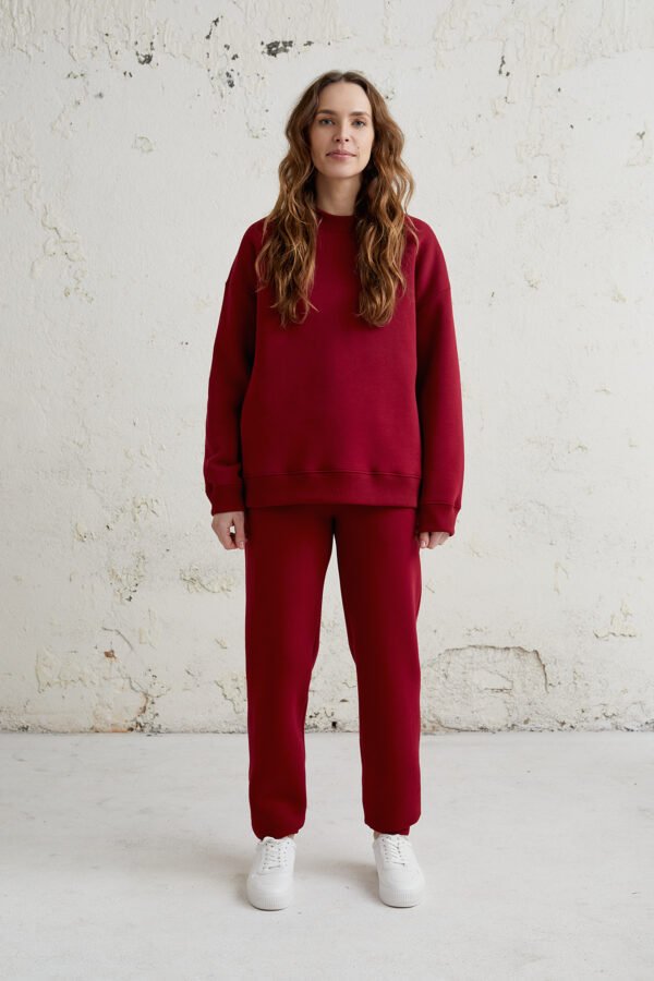 Trikotažinis laisvalaikio kostiumėlis moterims