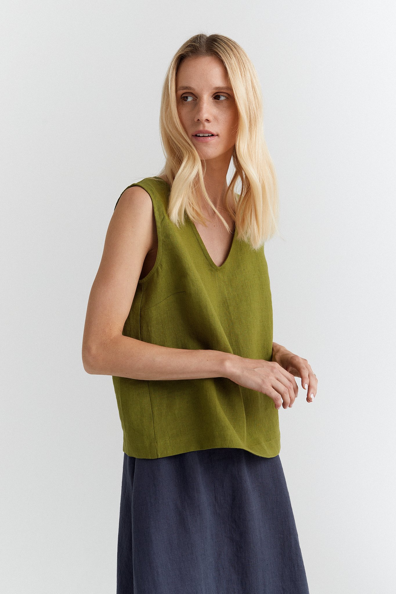 Išskirtinio dizaino Adatytės lininės palaidinės, puikiai derančios prie įvairių aprangos stilių.