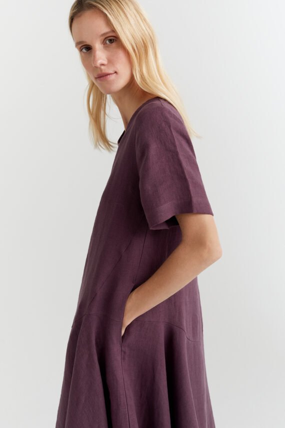 Violetine Suknele Adatytes Dizaino
