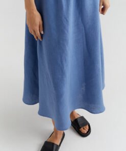 Lininis sijonas aukštaūgėms moterims, patogus ir elegantiškas.