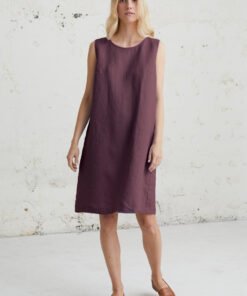 Suknelė iki kelių moterims komfortiška, elegantiška ir patogi kasdienai ar šventei