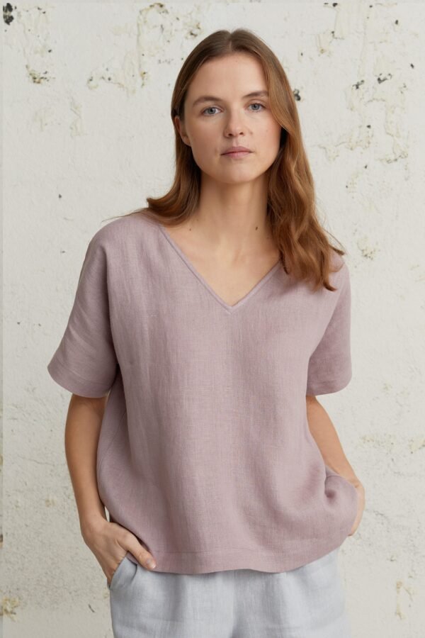 Švelnios rožinės spalvos lininė palaidinė, tinkanti įvairioms progoms.