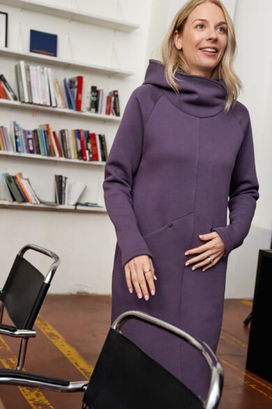 Trikotazine Suknele Lola Levandu Spalvos Ilga Su Kapisonu