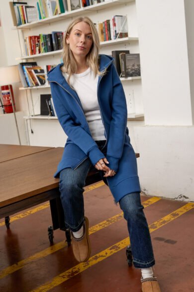 Dzemperis Ruonis Melynas Ilgas Su Dideliu Kapisonu