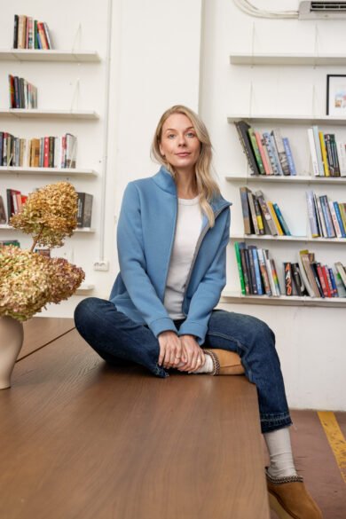 Moteriskas Dzemperis Vaiva Melynas Stilingas Laisvalaikio Dzemperis