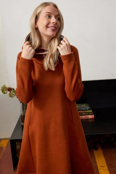 Suknele Varpelis Cinamono Kapisono Detale