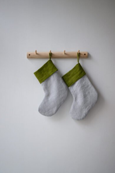 Sviesiai Pilkos Kaledines Kojines