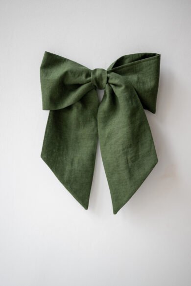 Tamsiai Zalias Kaspinas Is Lino Eglutei