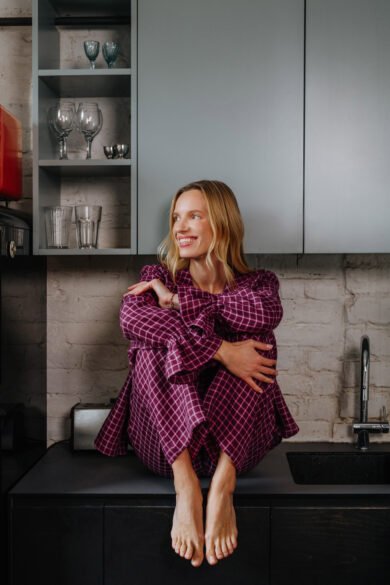 Adatyte Languota Pizama Vysnine Jaukumas Namuose Rytas