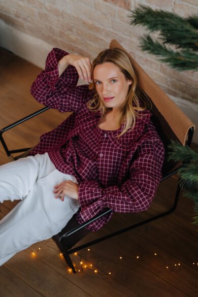 Bordo Langeliu Marskiniai Minimalistinis Stilius