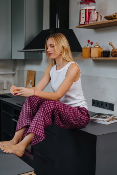 Languotos Linines Kelnes Vysnine Spalva