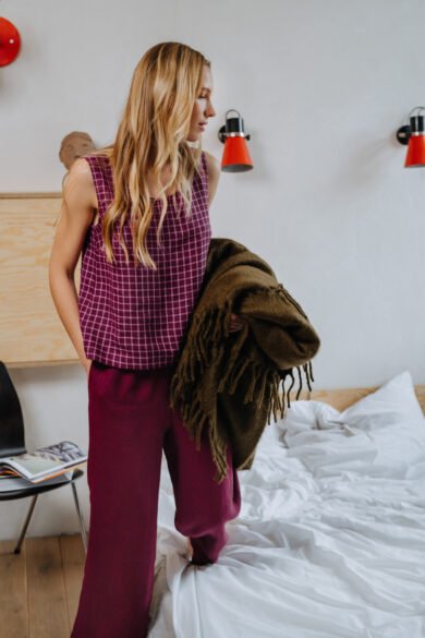 Lininis Komplektas Vysnine Palaidine Ir Kelnes